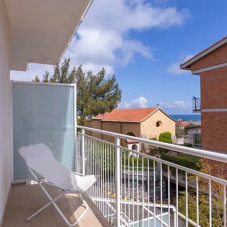 Lili Apartament Alassio